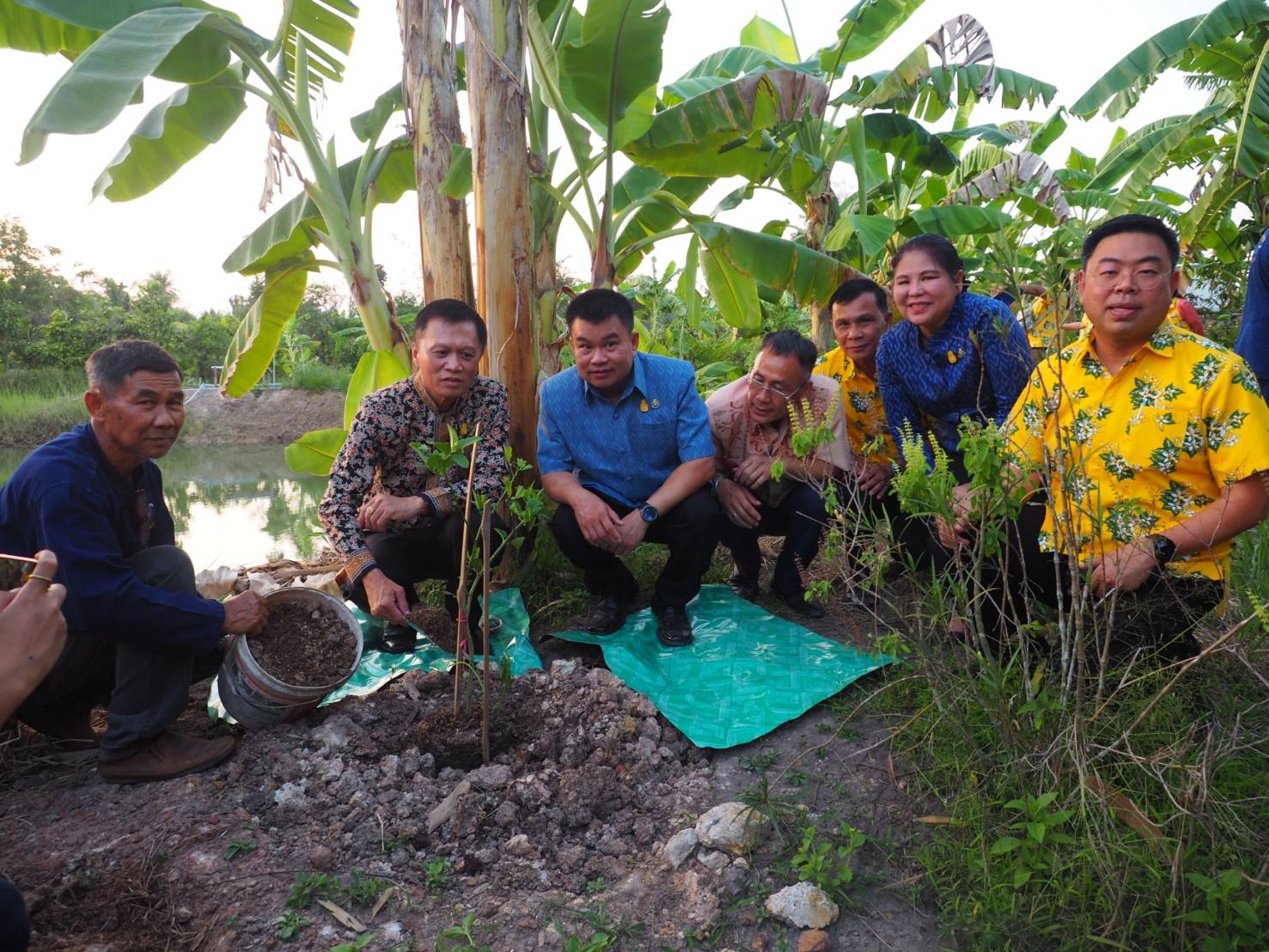 🌈🌳🥭📢 ผู้ตรวจกระทรวงมหาดไทย ลงพื้นที่เยี่ยมศูนย์เรียนรู้แปลงโคกหนองนา
