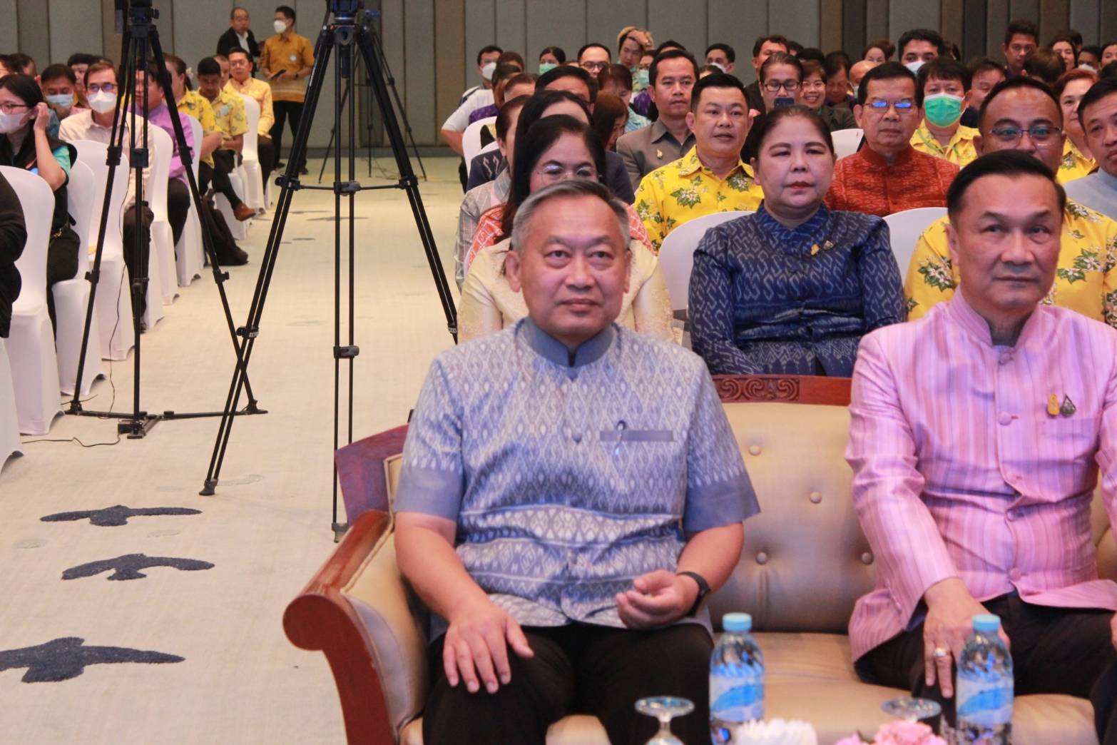 🏡📢 ✍️พช.ปราจีนบุรี ร่วม Kick Off นโยบายยกระดับระบบสาธารณสุขปฐมภูมิสถานีอนามัยเฉลิมพระเกียรติ 60 พรรษา นวมินทราชินี และโรงพยาบาลส่งเสริมสุขภาพตำบลที่ถ่ายโอนให้แก่องค์กรปกครองส่วนท้องถิ่น ประจำปี พ.ศ. 2567