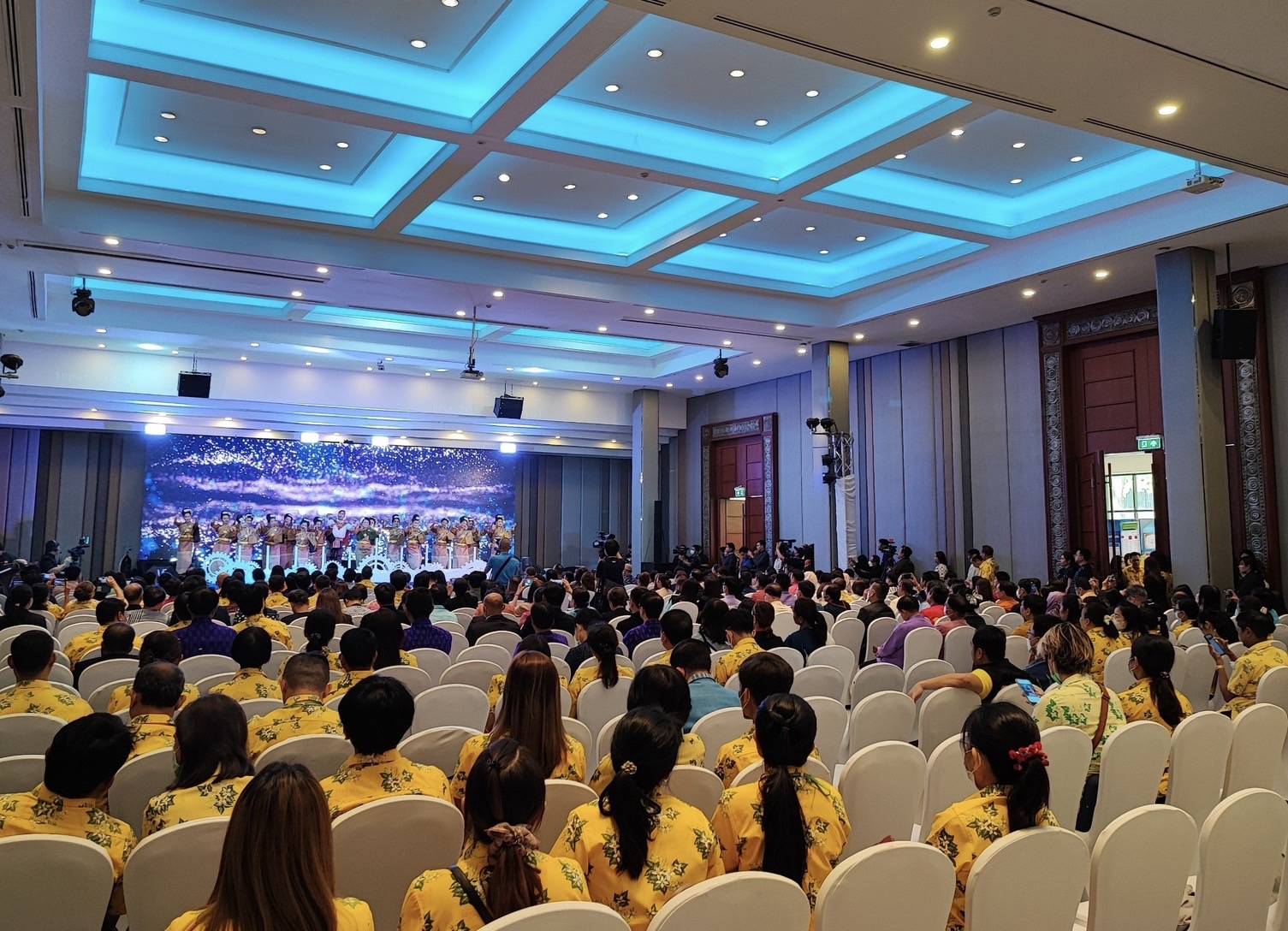 🏡📢 ✍️พช.ปราจีนบุรี ร่วม Kick Off นโยบายยกระดับระบบสาธารณสุขปฐมภูมิสถานีอนามัยเฉลิมพระเกียรติ 60 พรรษา นวมินทราชินี และโรงพยาบาลส่งเสริมสุขภาพตำบลที่ถ่ายโอนให้แก่องค์กรปกครองส่วนท้องถิ่น ประจำปี พ.ศ. 2567