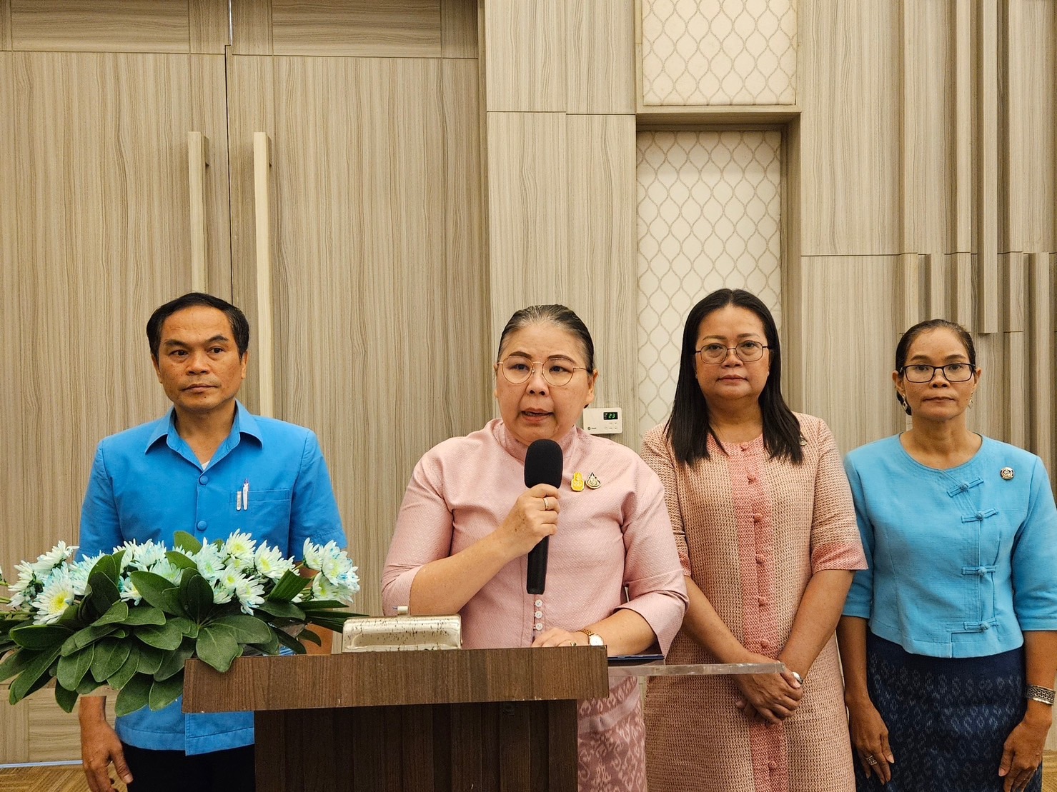 🏡📢 พช.ปราจีนบุรี ดำเนินโครงการเพิ่มประสิทธิภาพการปฎิบัติงานกองทุนพัฒนาสตรีแก่กลไกการขับเคลื่อนกองทุนพัฒนาบทบาทสตรี”