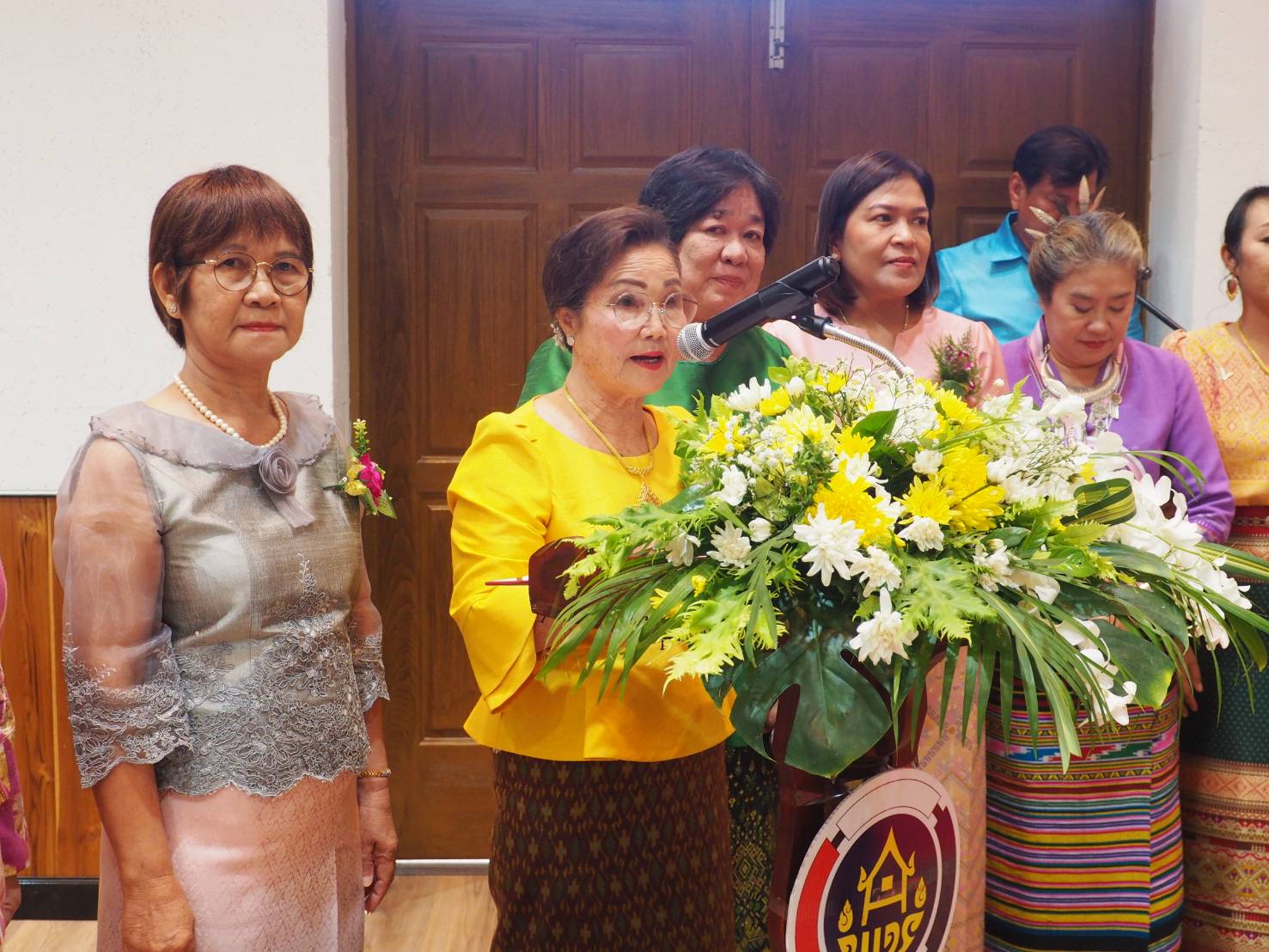 อลังการ งานสร้าง!!! พช.ปราจีนบุรี จัดงานวันสตรีสากล ประจำปี 2567