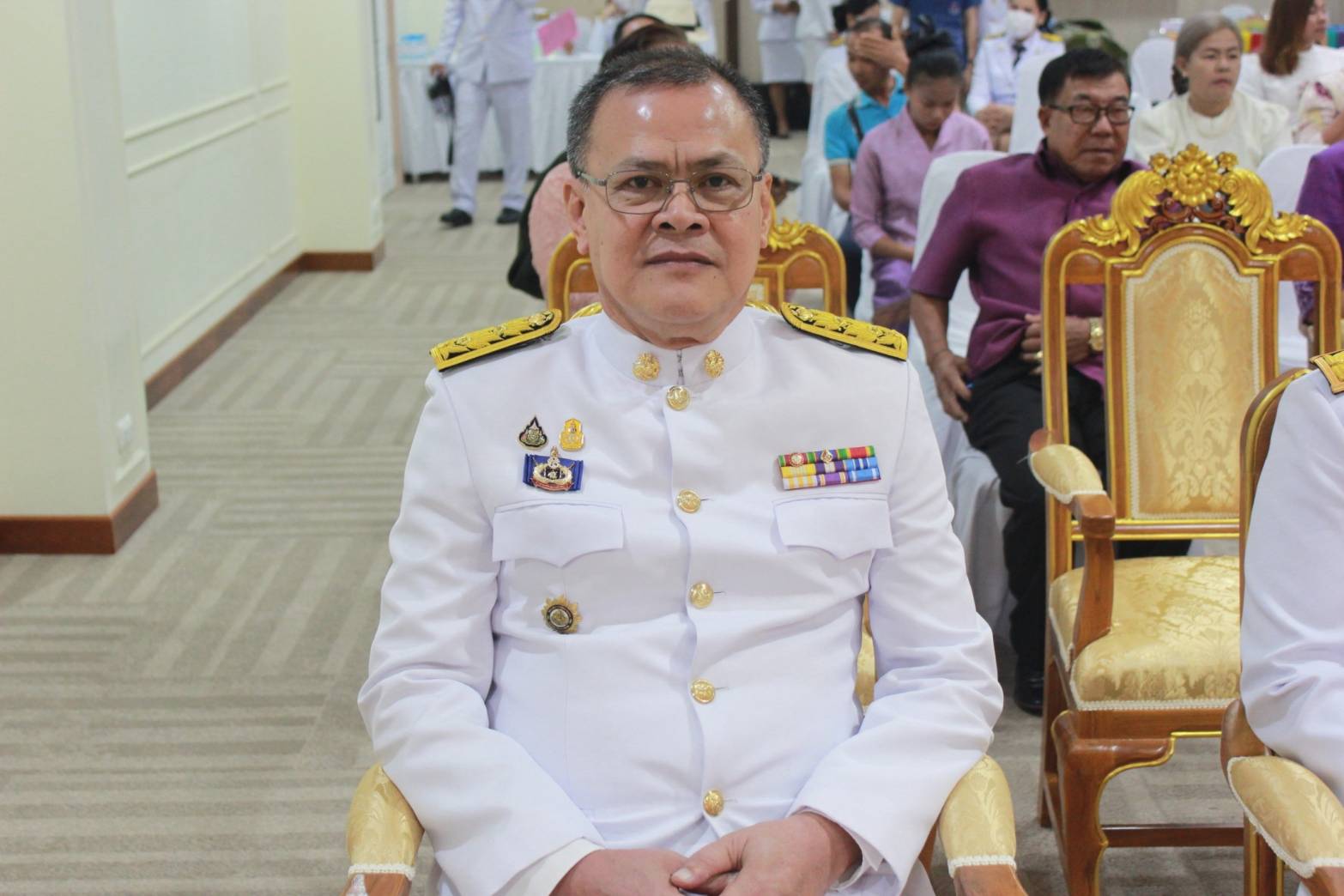 ผู้ว่าราชการจังหวัดปราจีนบุรี จัดพิธีมอบแบบลายผ้าพระราชทาน “ผ้าลายสิริวชิราภรณ์” ให้กับช่างทอผ้าทุกกลุ่ม ทุกเทคนิค เพื่อพัฒนาคุณภาพชีวิตประชาชนอย่างยั่งยืน