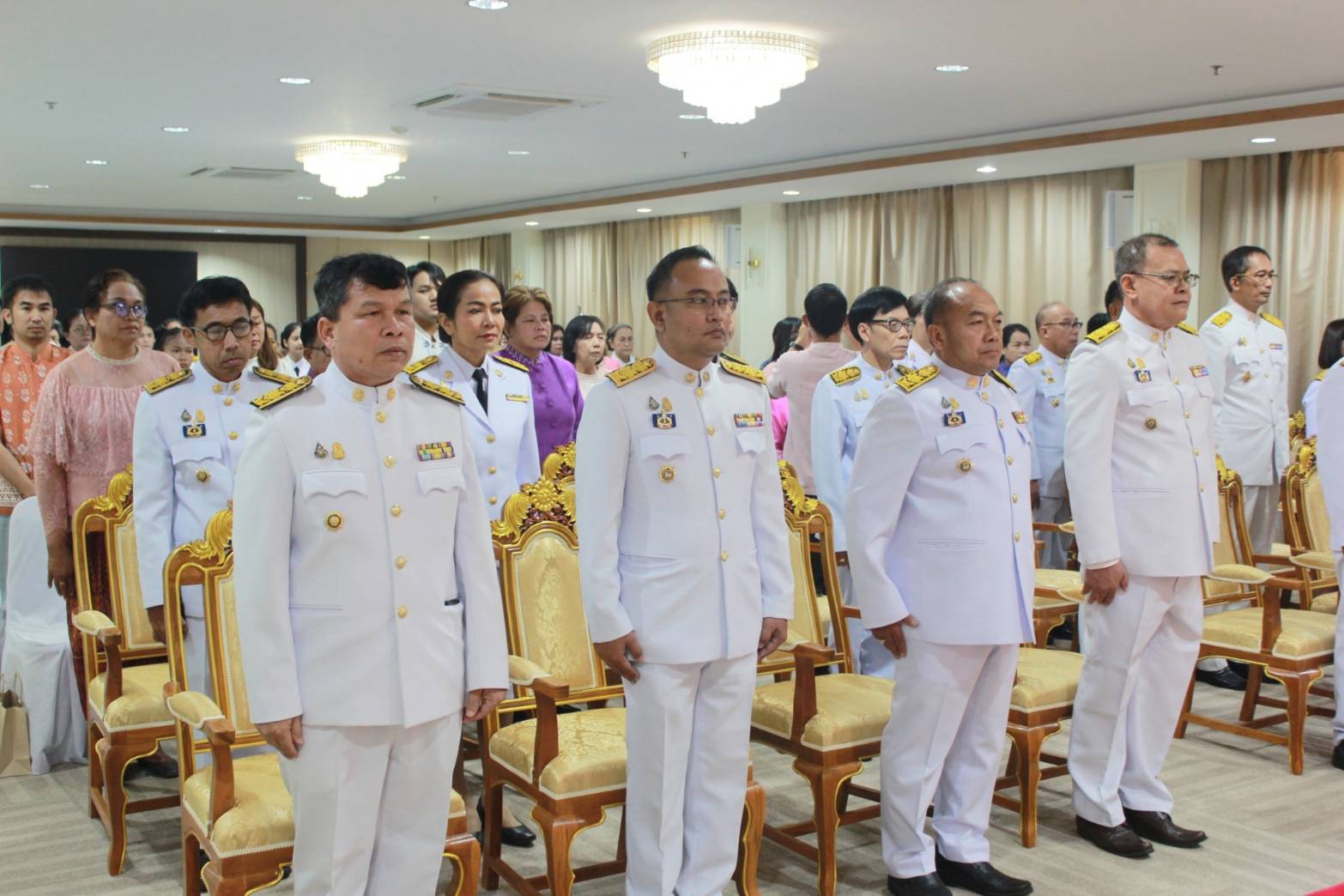 ผู้ว่าราชการจังหวัดปราจีนบุรี จัดพิธีมอบแบบลายผ้าพระราชทาน “ผ้าลายสิริวชิราภรณ์” ให้กับช่างทอผ้าทุกกลุ่ม ทุกเทคนิค เพื่อพัฒนาคุณภาพชีวิตประชาชนอย่างยั่งยืน
