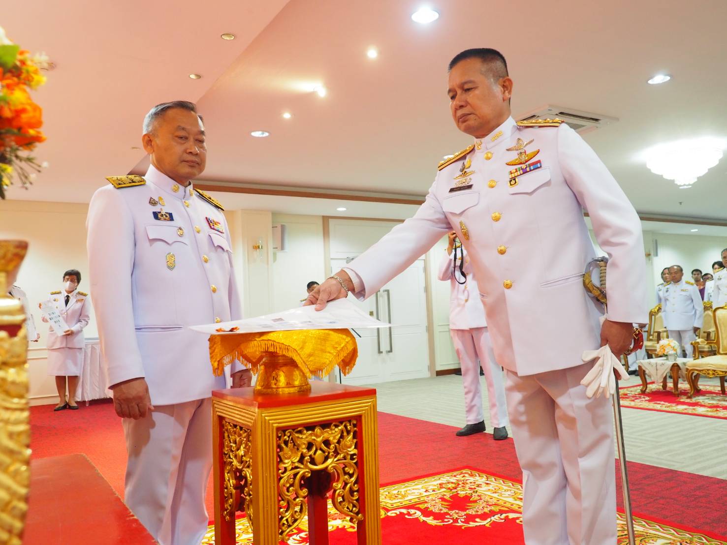ผู้ว่าราชการจังหวัดปราจีนบุรี จัดพิธีมอบแบบลายผ้าพระราชทาน “ผ้าลายสิริวชิราภรณ์” ให้กับช่างทอผ้าทุกกลุ่ม ทุกเทคนิค เพื่อพัฒนาคุณภาพชีวิตประชาชนอย่างยั่งยืน