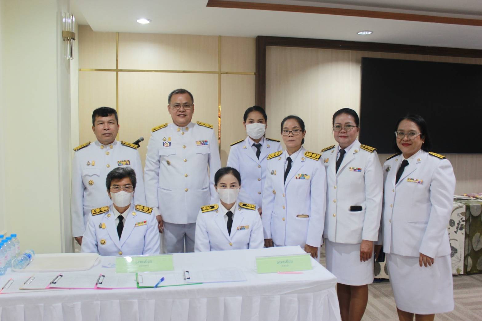 ผู้ว่าราชการจังหวัดปราจีนบุรี จัดพิธีมอบแบบลายผ้าพระราชทาน “ผ้าลายสิริวชิราภรณ์” ให้กับช่างทอผ้าทุกกลุ่ม ทุกเทคนิค เพื่อพัฒนาคุณภาพชีวิตประชาชนอย่างยั่งยืน