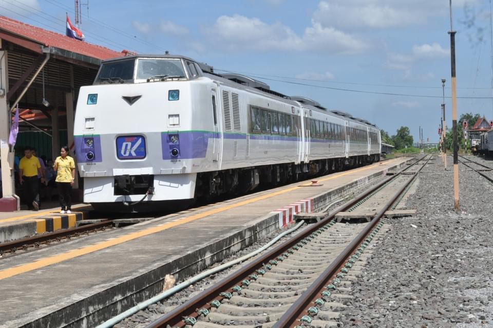 พช.ปราจีนบุรี ร่วมกิจกรรมต้อนรับนักท่องเที่ยวจากรถไฟญี่ปุ่น KIHA-183 กรุงเทพฯ- ปราจีนบุรี ในกิจกรรม “นั่ง KIHA 183 เสน่ห์ตะวันออก ปลูกป่ากาสะลอง”