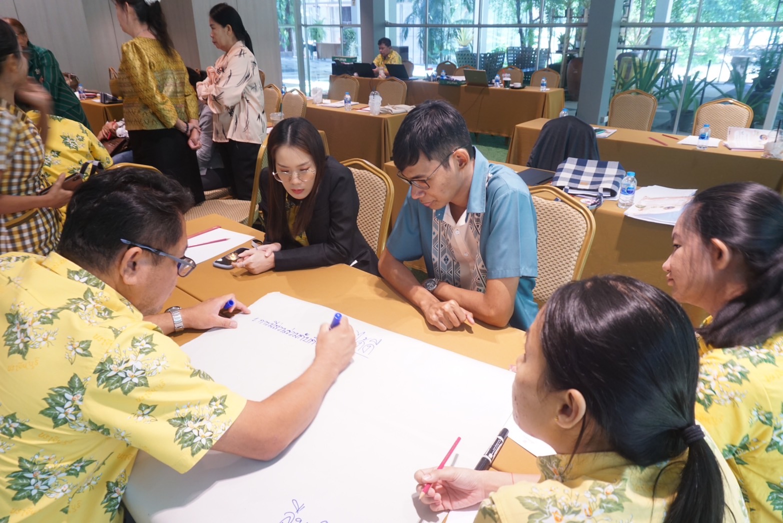 พช.ปราจีนบุรี จัดกิจกรรมประชุมเชิงปฏิบัติการผู้ขับเคลื่อนการบริหารจัดการหนี้ โดยศูนย์จัดการกองทุนชุมชน ระดับจังหวัด วันที่ 2
