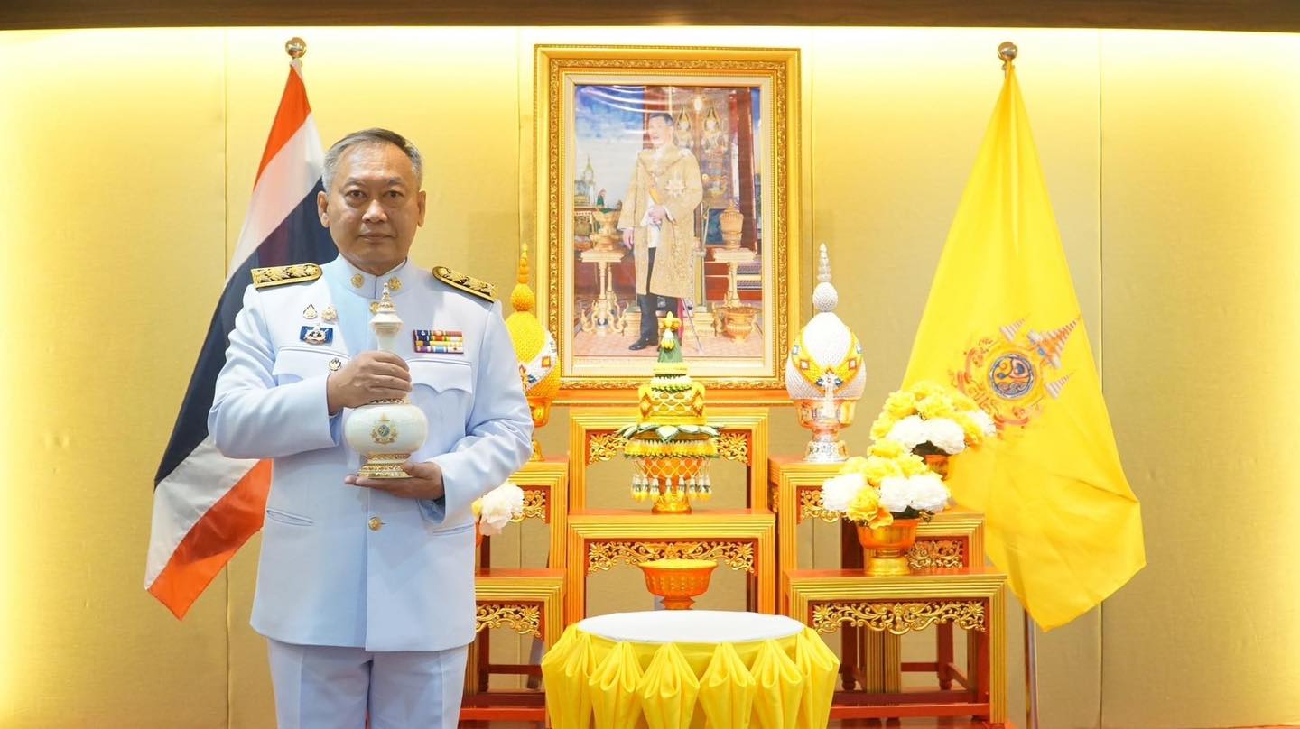 พช.ปราจีนบุรี ร่วมพิธีเชิญคนโทน้ำพระพุทธมนต์ศักดิ์สิทธิ์ไปเก็บรักษาที่กระทรวงมหาดไทย
