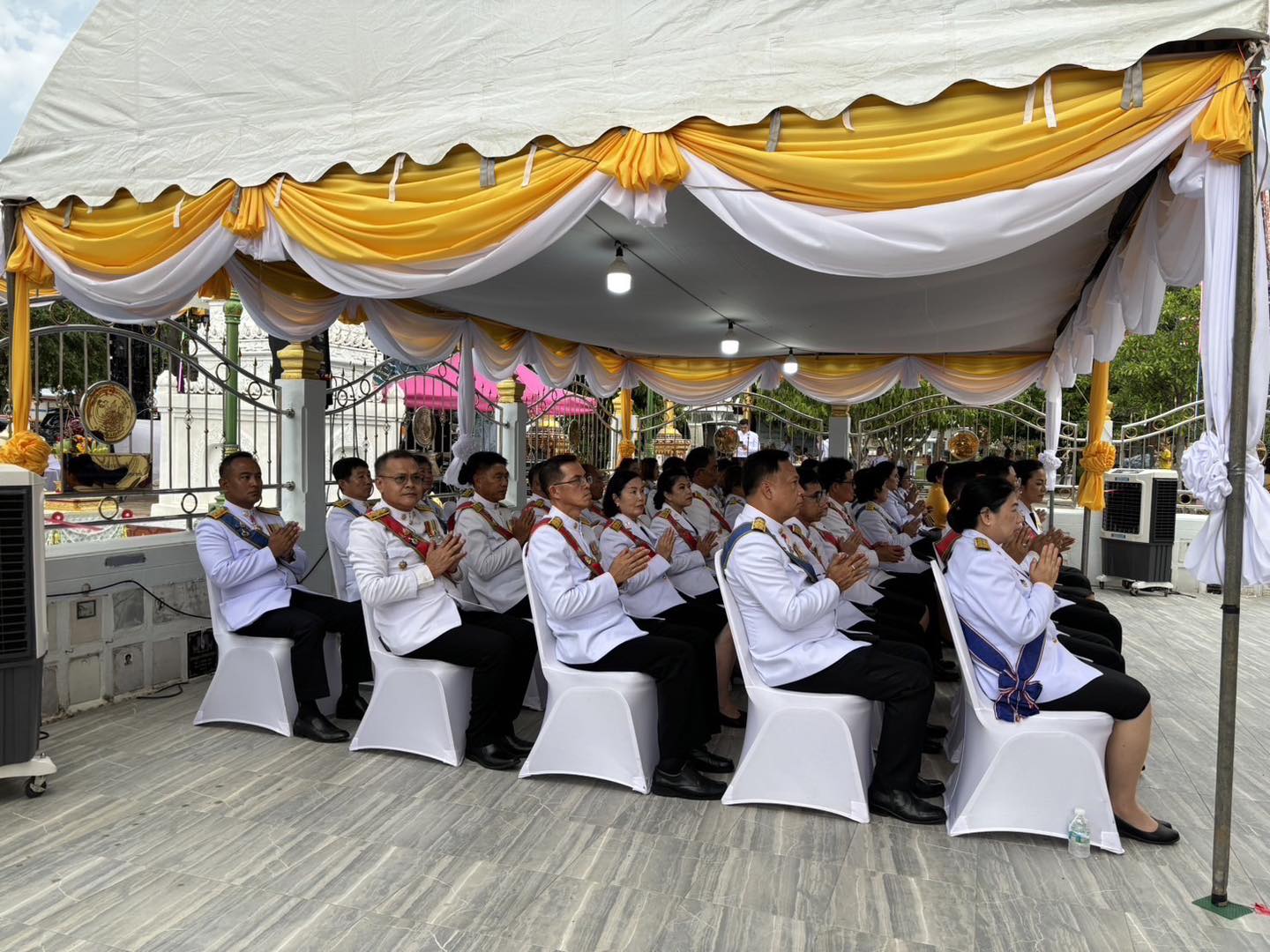 พช.ปราจีนบุรี ร่วมพิธีเสกน้ำพระพุทธมนต์ศักดิ์สิทธิ์ เพื่อใช้ในงานเฉลิมพระเกียรติพระบาทสมเด็จพระเจ้าอยู่หัว เนื่องในโอกาสพระราชพิธีมหามงคลเฉลิมพระชนมพรรษา 6 รอบ 28 กรกฎาคม 2567