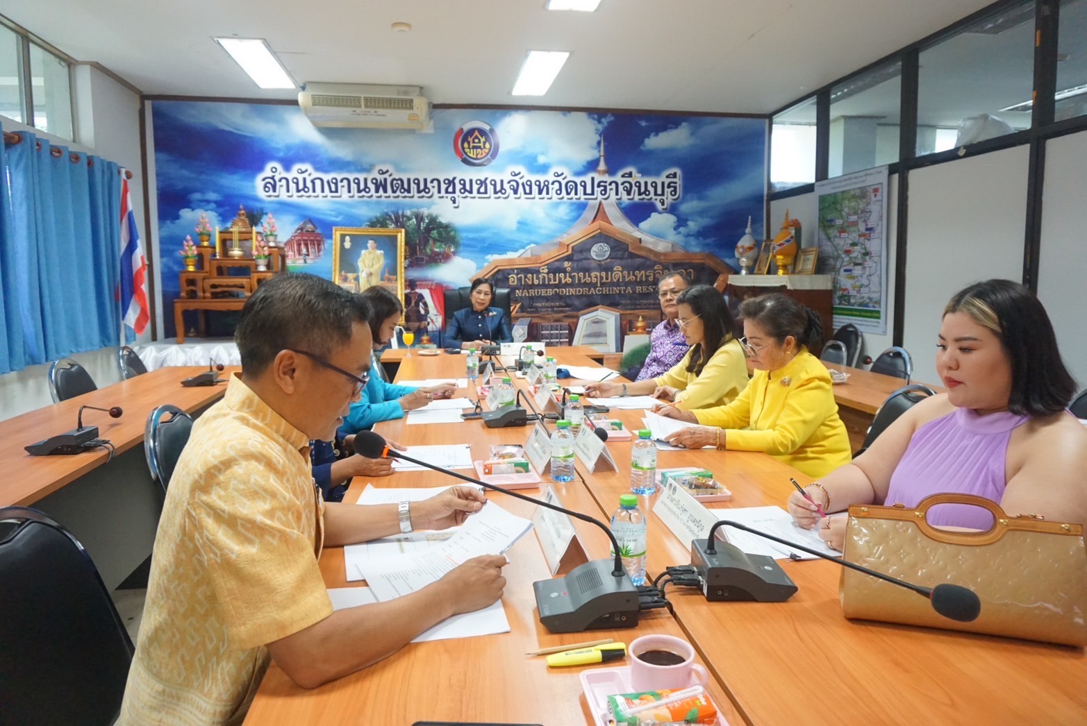 จังหวัดปราจีนบุรี พิจารณากลั่นกรองการประกวดผ้าลายพระราชทาน “ผ้าลายสิริวชิราภรณ์ ประจำปี 2567”