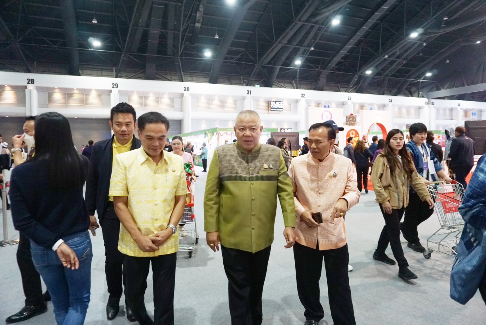 🌟🌟ผู้ว่าราชการจังหวัดปราจีนบุรี ร่วมพิธีเปิดสุดยิ่งใหญ่ !! “OTOP City 2024 Happy Market” กระทรวงมหาดไทยมอบความสุขให้คนไทยส่งท้ายปลายปี