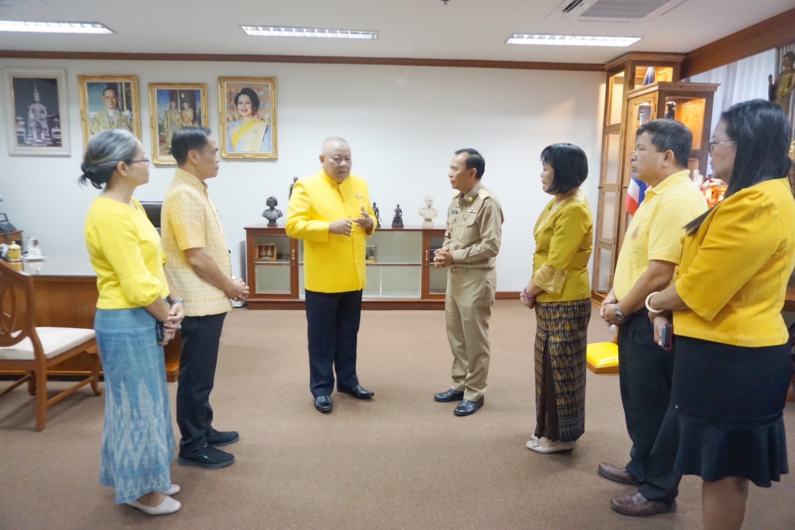 พัฒนาการจังหวัดปราจีนบุรี เข้าพบผู้ว่าราชการจังหวัดปราจีนบุรี เพื่อรายงานตัวเนื่องในโอกาสเข้ารับตำแหน่งใหม่
