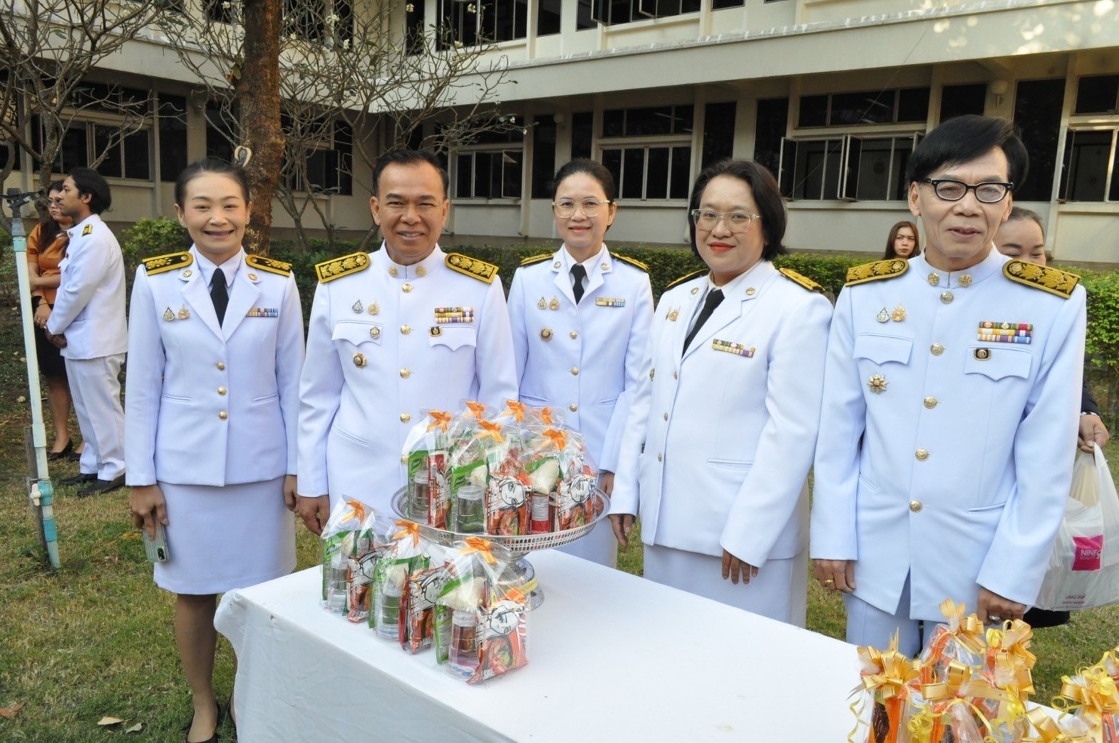พช.ปราจีนบุรี ร่วมกิจกรรมเนื่องในโอกาสวันคล้ายวันประสูติ สมเด็จพระเจ้าลูกเธอ เจ้าฟ้าสิริวัณณวรี นารีรัตนราชกัญญา 8 มกราคม 2568 และพิธีรับพระราชทาน พระพุทธสิรินธรเทพรัตน์มงคลภูวดลสันติ เบื้องหน้าพระฉายาลักษณ์ สมเด็จพระกนิษฐาธิราชเจ้า กรมสมเด็จพระเทพรัตนราชสุดาฯ สยามบรมราชกุมารี