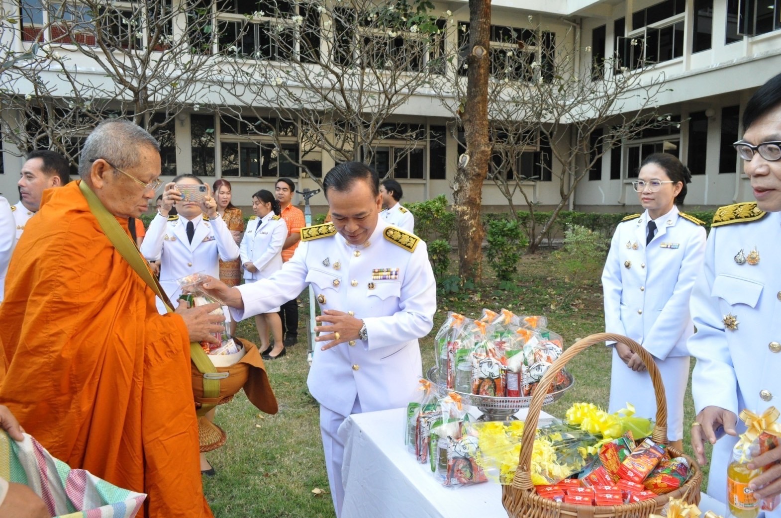 พช.ปราจีนบุรี ร่วมกิจกรรมเนื่องในโอกาสวันคล้ายวันประสูติ สมเด็จพระเจ้าลูกเธอ เจ้าฟ้าสิริวัณณวรี นารีรัตนราชกัญญา 8 มกราคม 2568 และพิธีรับพระราชทาน พระพุทธสิรินธรเทพรัตน์มงคลภูวดลสันติ เบื้องหน้าพระฉายาลักษณ์ สมเด็จพระกนิษฐาธิราชเจ้า กรมสมเด็จพระเทพรัตนราชสุดาฯ สยามบรมราชกุมารี