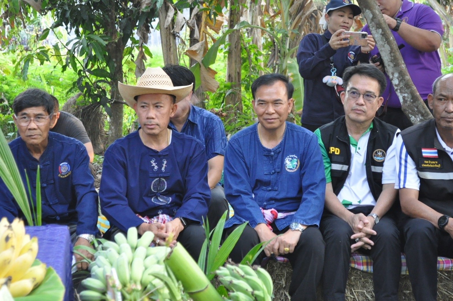 ท่านผู้ว่าราชการจังหวัดปราจีนบุรี เป็นประธานในพิธีแถลงข่าวแก้ไขปัญหาฝุ่น PM2.5 ร่วมกับหน่วยงานสังกัดกระทรวงเกษตรและสหกรณ์ และเครือข่ายโคก หนอง นา จังหวัดปราจีนบุรี อย่างยั่งยืน