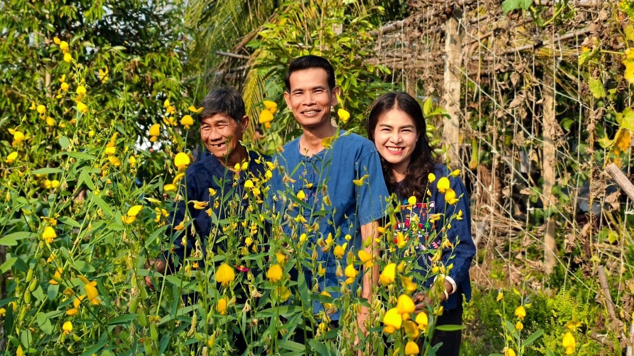ท่านผู้ว่าราชการจังหวัดปราจีนบุรี เป็นประธานในพิธีแถลงข่าวแก้ไขปัญหาฝุ่น PM2.5 ร่วมกับหน่วยงานสังกัดกระทรวงเกษตรและสหกรณ์ และเครือข่ายโคก หนอง นา จังหวัดปราจีนบุรี อย่างยั่งยืน