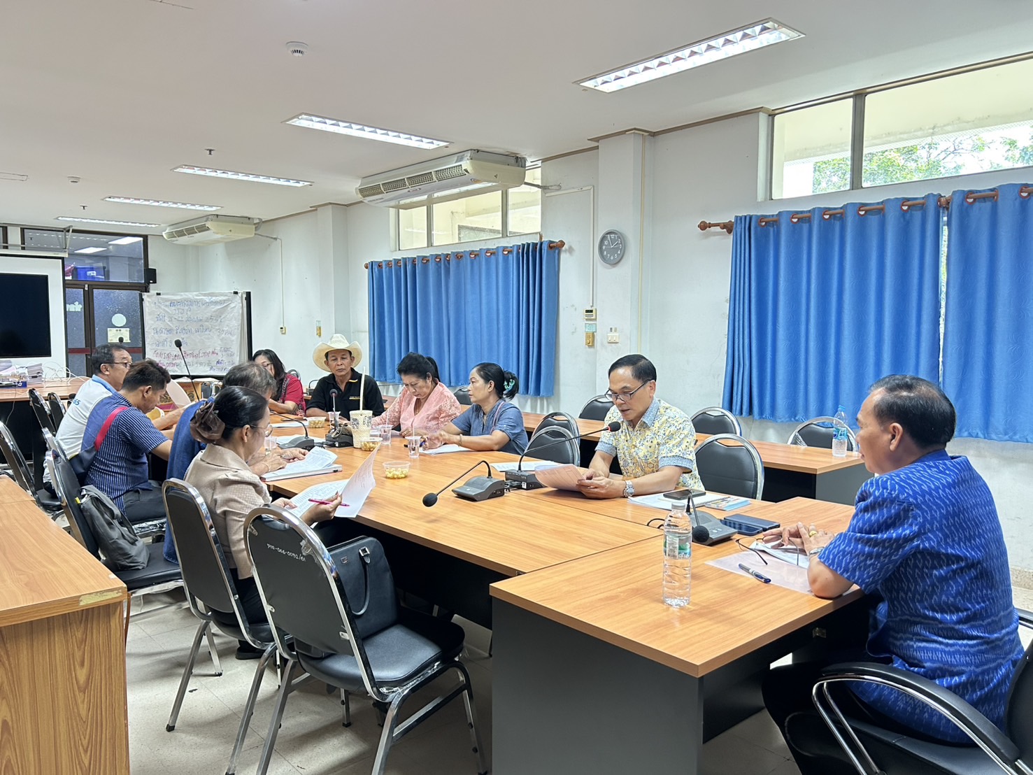พจ.ปราจีนบุรี เป็นประธานในการประชุมคณะกรรมการเครือข่ายกลุ่มอาชีพ และผู้ผลิต ผู้ประกอบการ หนึ่งตำบล หนึ่งผลิตภัณฑ์ จังหวัดปราจีนบุรี