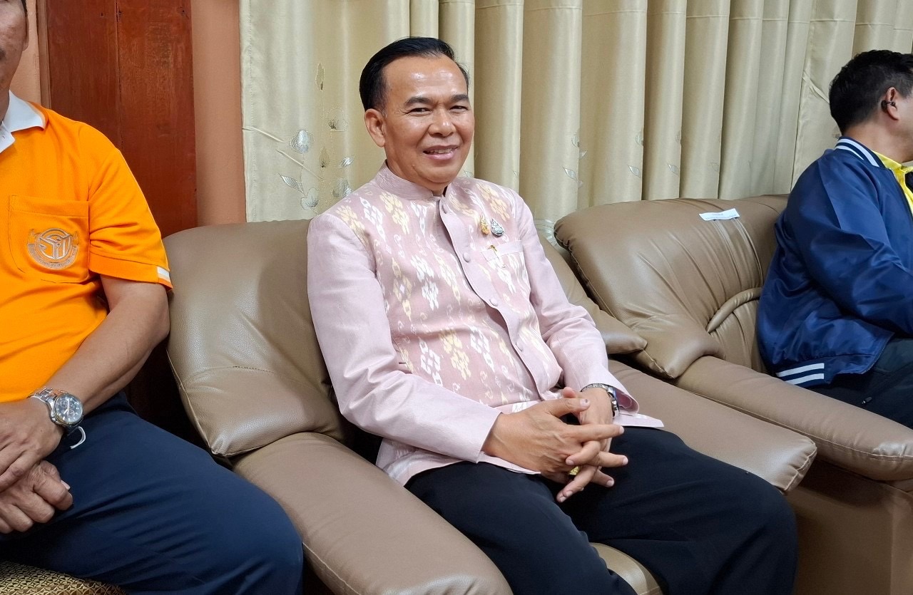 พจ.ปราจีนบุรี ร่วมต้อนรับท่านที่ปรึกษา รมว. ประจำสำนักนายกรัฐมนตรี ณ กองทุนหมู่บ้านขอนขว้าง จ.ปราจีนบุรี เน้นย้ำนโยบาย “ทำดี มีเติม”